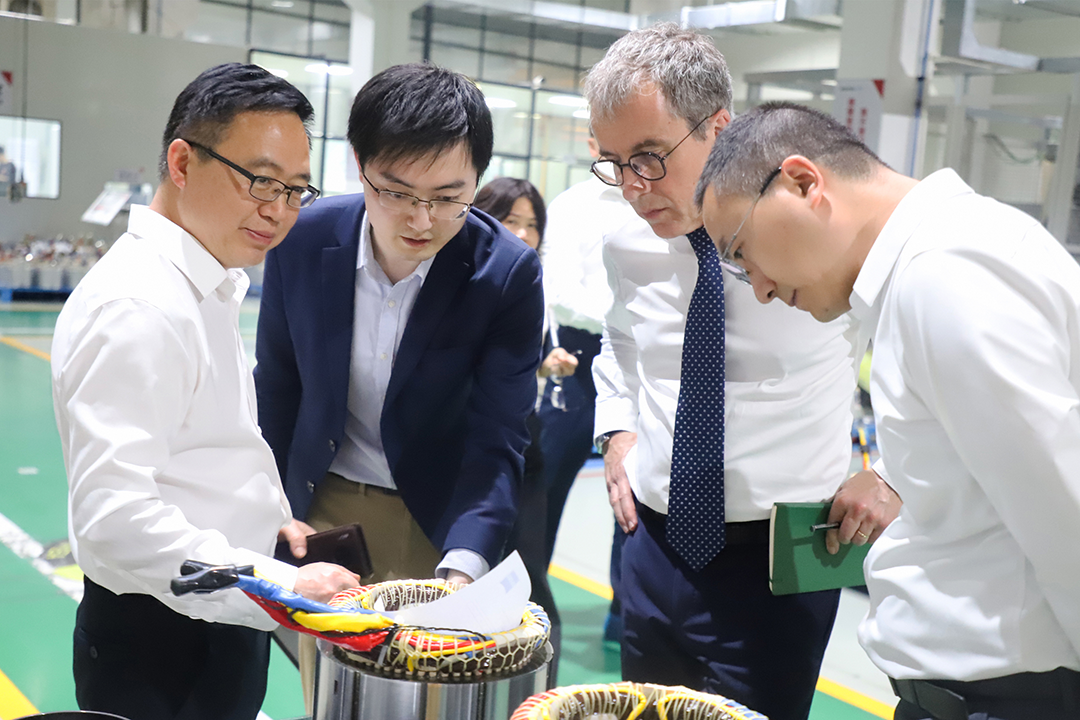 16856761602036871E8B.png IMG_9869.png